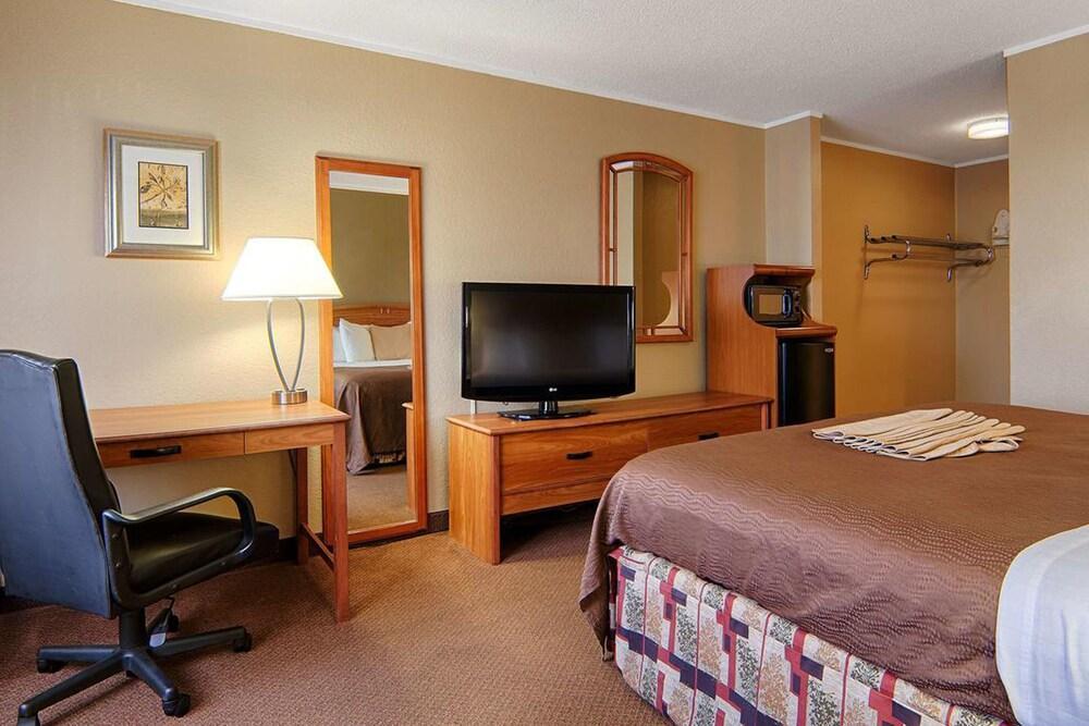 Norwood Inn & Suites Mankato North Mankato Екстер'єр фото