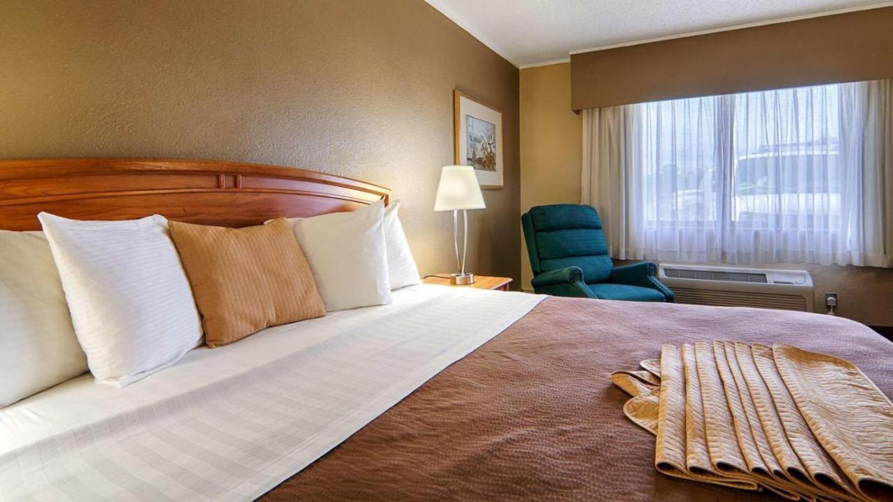 Norwood Inn & Suites Mankato North Mankato Екстер'єр фото