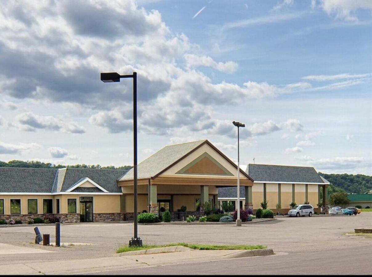 Norwood Inn & Suites Mankato North Mankato Екстер'єр фото