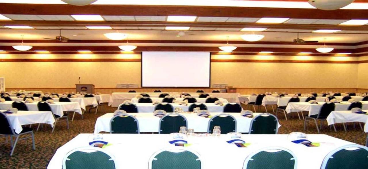 Norwood Inn & Suites Mankato North Mankato Екстер'єр фото